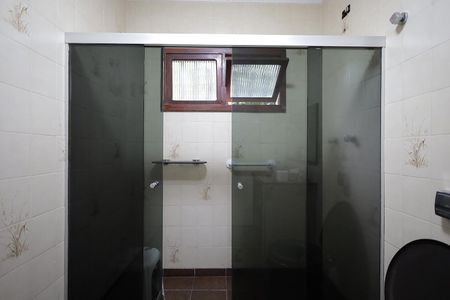 Casa à venda com 340m², 4 quartos e 4 vagasBanheiro 2
