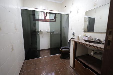 Casa à venda com 340m², 4 quartos e 4 vagasBanheiro 2