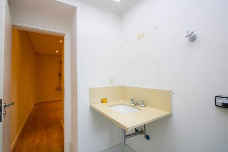 Apartamento à venda com 160m², 3 quartos e 2 vagasBanheiro do quarto 1