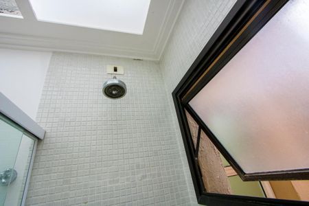 Apartamento à venda com 160m², 3 quartos e 2 vagasBanheiro do quarto 1