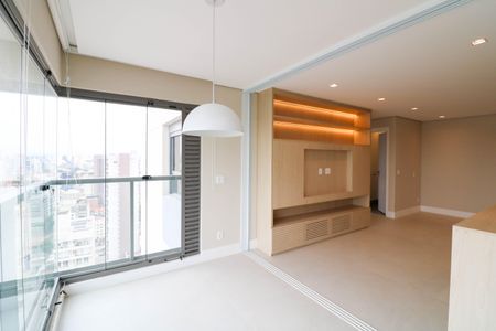 Varanda de apartamento para alugar com 2 quartos, 77m² em Santo Amaro, São Paulo