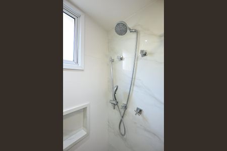 Apartamento à venda com 142m², 3 quartos e 2 vagasChuveiro do banheiro da Suíte 3