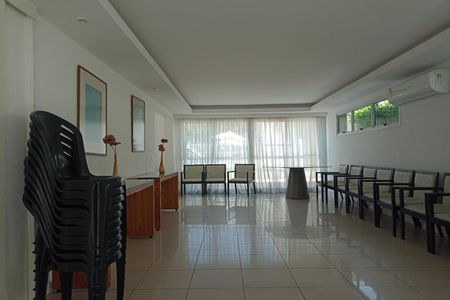 Apartamento à venda com 158m², 3 quartos e 2 vagas Apartamento à venda com 158m², 3 quartos e 2 vagasÁrea comum - Salão de festas