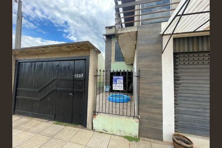 Casa à venda com 180m², 6 quartos e 2 vagasPlaca Cod.UYPO-78