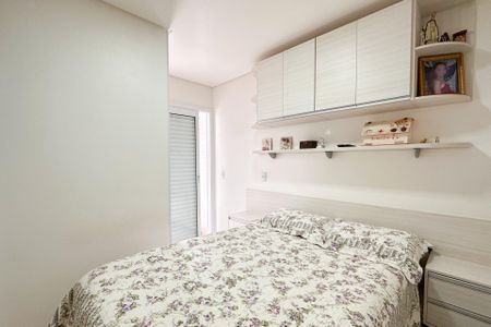 Apartamento à venda com 77m², 3 quartos e 2 vagas Apartamento à venda com 77m², 3 quartos e 2 vagasSuíte