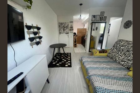Sala de apartamento para alugar com 2 quartos, 42m² em Cavalhada, Porto Alegre