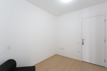 Sala de kitnet/studio para alugar com 1 quarto, 26m² em Conjunto Residencial José Bonifácio, São Paulo
