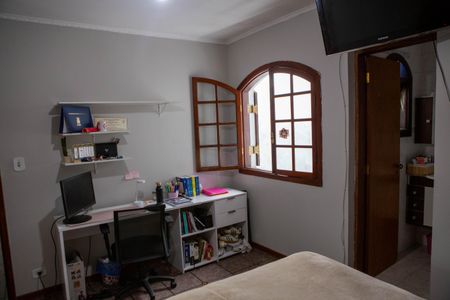 Casa à venda com 128m², 3 quartos e 2 vagas Casa à venda com 128m², 3 quartos e 2 vagasQuarto 3 - Suíte