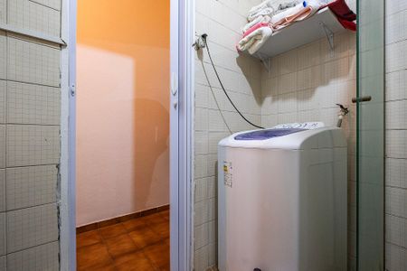 Banheiro de kitnet/studio à venda com 1 quarto, 35m² em Pinheiros, São Paulo