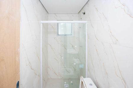 Banheiro Social de apartamento para alugar com 1 quarto, 55m² em Vila Clara, São Paulo