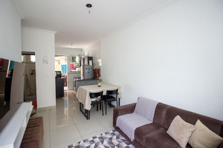 Sala de casa à venda com 2 quartos, 90m² em Parque Xangri-lá, Contagem