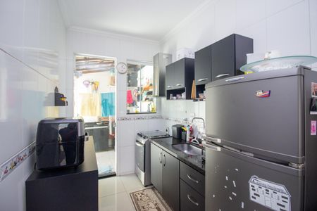 Casa à venda com 90m², 2 quartos e 1 vaga Casa à venda com 90m², 2 quartos e 1 vagaCozinha e Área de Serviço
