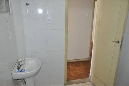 Apartamento à venda com 67m², 2 quartos e sem vagaBanheiro