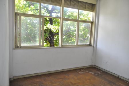 Apartamento à venda com 67m², 2 quartos e sem vagaSala