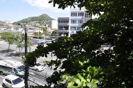 Sala vista  de apartamento à venda com 2 quartos, 67m² em Pilares, Rio de Janeiro