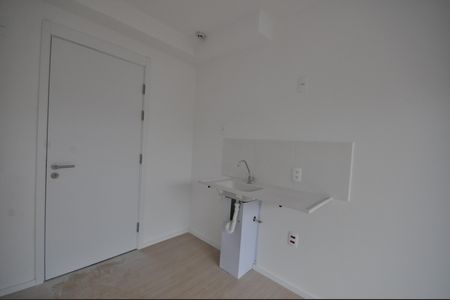 Cozinha de kitnet/studio à venda com 1 quarto, 16m² em Vila Nilo, São Paulo
