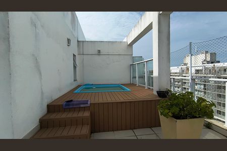 Apartamento à venda com 180m², 4 quartos e 3 vagas Apartamento à venda com 180m², 4 quartos e 3 vagasCobertura