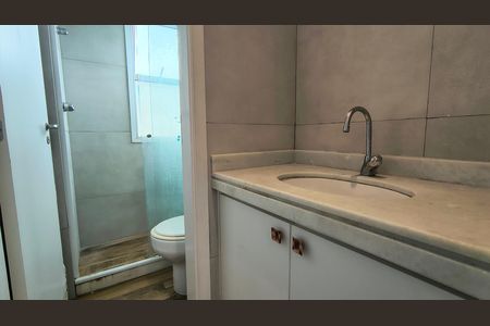 Apartamento à venda com 180m², 4 quartos e 3 vagas Apartamento à venda com 180m², 4 quartos e 3 vagasBanheiro da Suíte 2 e 3