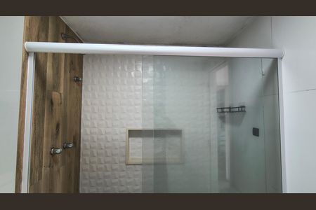 Apartamento à venda com 180m², 4 quartos e 3 vagas Apartamento à venda com 180m², 4 quartos e 3 vagasBanheiro da Suíte 1