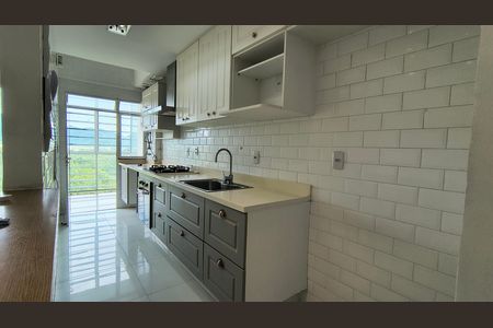 Apartamento à venda com 180m², 4 quartos e 3 vagas Apartamento à venda com 180m², 4 quartos e 3 vagasCozinha e Área de Serviço
