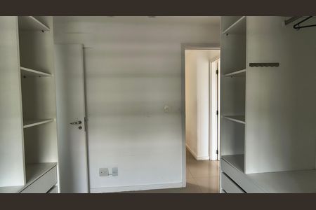 Apartamento à venda com 180m², 4 quartos e 3 vagas Apartamento à venda com 180m², 4 quartos e 3 vagasSuíte 2