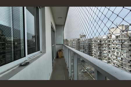 Apartamento à venda com 180m², 4 quartos e 3 vagas Apartamento à venda com 180m², 4 quartos e 3 vagasVaranda da Suíte 1