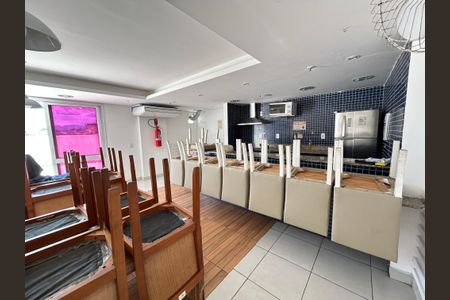 Apartamento para alugar com 45m², 2 quartos e 2 vagasÁrea comum - Salão de festas