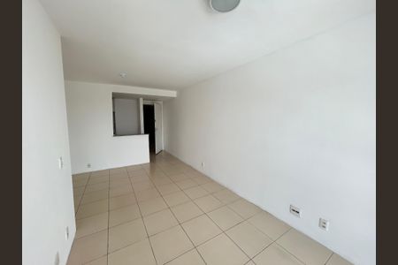 Sala de apartamento para alugar com 2 quartos, 45m² em Cascadura, Rio de Janeiro