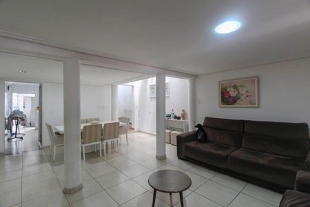 Casa à venda com 4 quartos, 150m² em Vila Zelina, São Paulo