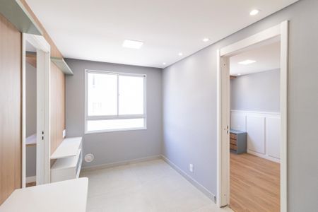 Sala de apartamento para alugar com 2 quartos, 36m² em Chacara Santa Lucia dos Ypes, Carapicuíba