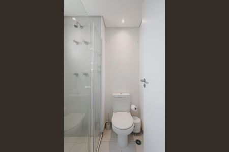 Studio para alugar com 31m², 1 quarto e 1 vaga Studio para alugar com 31m², 1 quarto e 1 vagaBanheiro