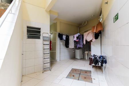 Casa à venda com 200m², 10 quartos e 1 vagaLavanderia