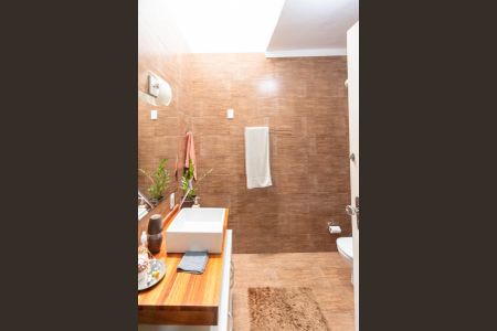 Casa à venda com 195m², 4 quartos e 3 vagasBanheiro