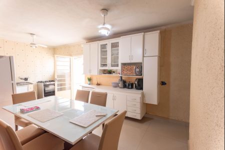 Casa à venda com 195m², 4 quartos e 3 vagasCozinha