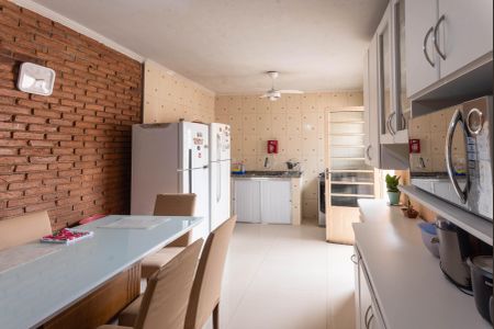 Casa à venda com 195m², 4 quartos e 3 vagasCozinha