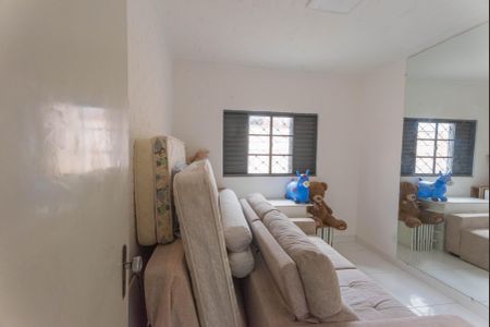 Casa à venda com 195m², 4 quartos e 3 vagasQuarto 2