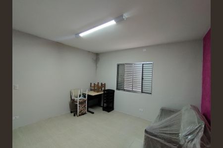 Casa para alugar com 50m², 1 quarto e 3 vagas Casa para alugar com 50m², 1 quarto e 3 vagasSala