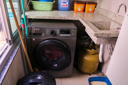 Apartamento à venda com 79m², 2 quartos e 1 vaga Apartamento à venda com 79m², 2 quartos e 1 vagaÁrea de Serviço