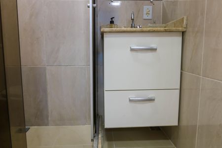 Apartamento à venda com 79m², 2 quartos e 1 vaga Apartamento à venda com 79m², 2 quartos e 1 vagaBanheiro Social