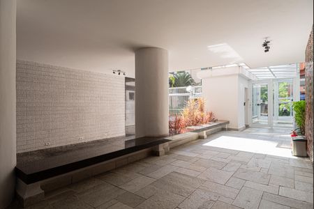 Apartamento à venda com 68m², 2 quartos e 1 vagaÁrea comum - Entrada do Edifício