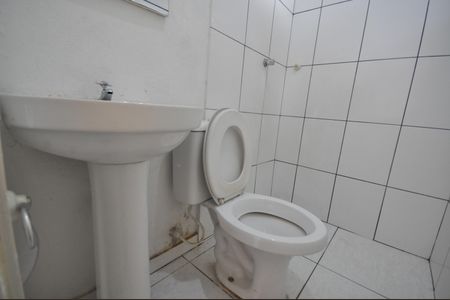 Banheiro de casa para alugar com 1 quarto, 50m² em Vila Nova Carolina, São Paulo