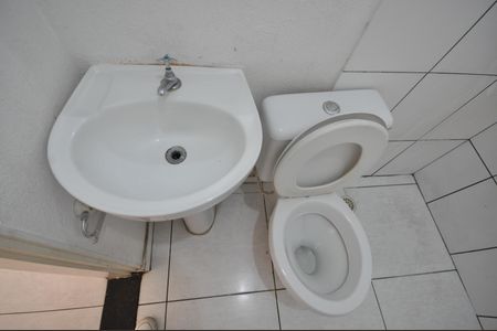 Banheiro de casa para alugar com 1 quarto, 50m² em Vila Nova Carolina, São Paulo