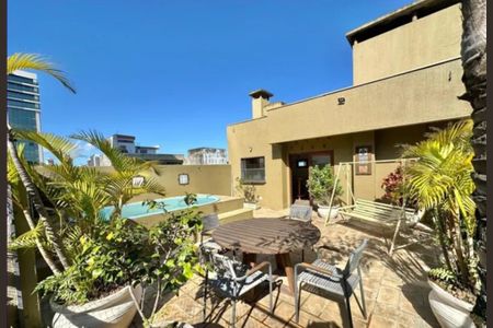 Apartamento à venda com 251m², 3 quartos e 2 vagas Apartamento à venda com 251m², 3 quartos e 2 vagasFoto 01