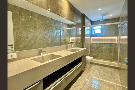 Casa de condomínio à venda com 732m², 5 quartos e 4 vagas