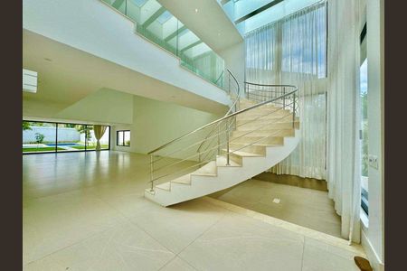 Casa de condomínio à venda com 732m², 5 quartos e 4 vagas