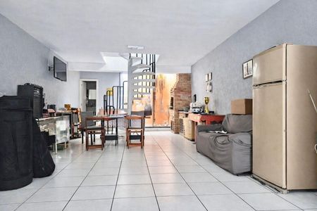 Casa à venda com 3 quartos, 195m² em Vila Santa Isabel, São Paulo
