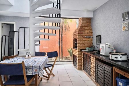 Casa à venda com 3 quartos, 195m² em Vila Santa Isabel, São Paulo