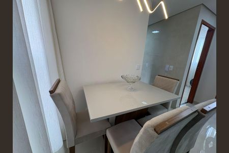 Sala de apartamento à venda com 2 quartos, 50m² em Chacaras Reunidas Santa Terezinha, Contagem