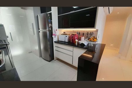 Apartamento à venda com 136m², 3 quartos e 2 vagas