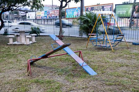 Apartamento para alugar com 50m², 2 quartos e 1 vaga Apartamento para alugar com 50m², 2 quartos e 1 vagaÁrea comum - Playground